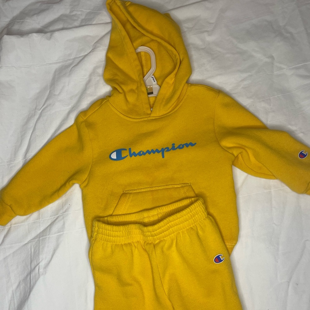 Yellow Champion hoodie with pants